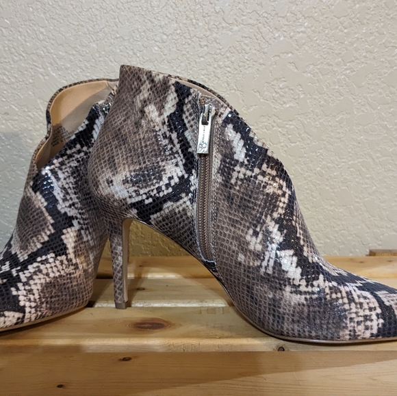 Jessica Simpson python booties - Picture 1 of 6